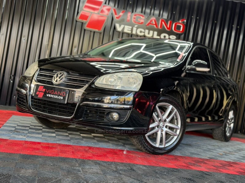 JETTA 2.5 I 20V 150CV GASOLINA 4P TIPTRONIC - 2009 - CAXIAS DO SUL