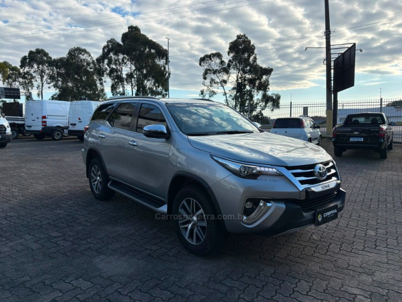 HILUX SW4 2.8 SRX 4X4 7 LUGARES 16V TURBO INTERCOOLER DIESEL 4P AUTOMÁTICO - 2020 - FARROUPILHA