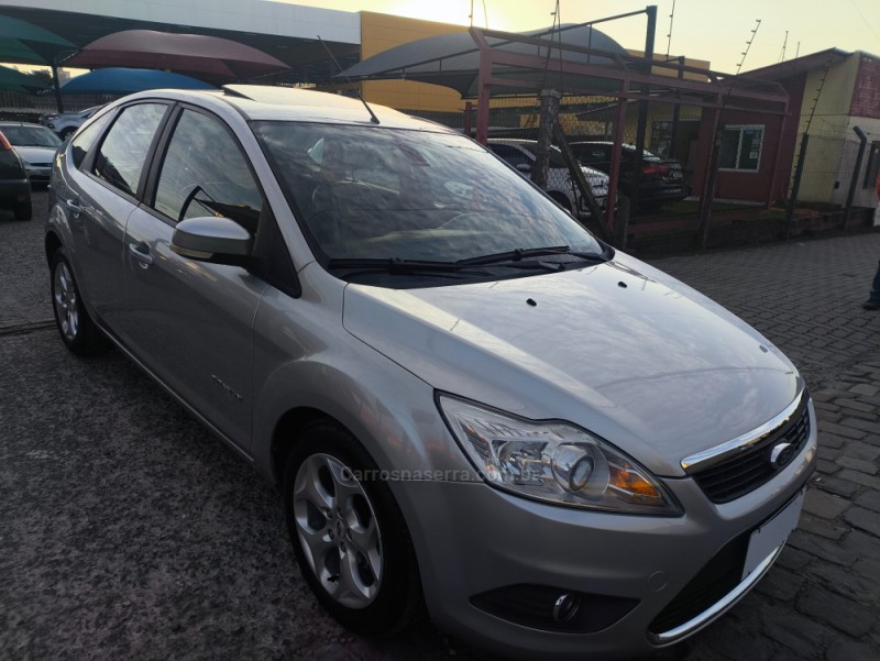 FOCUS 2.0 TITANIUM 16V FLEX 4P AUTOMÁTICO - 2011 - FARROUPILHA