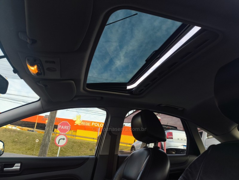 FOCUS 2.0 TITANIUM 16V FLEX 4P AUTOMÁTICO - 2011 - FARROUPILHA