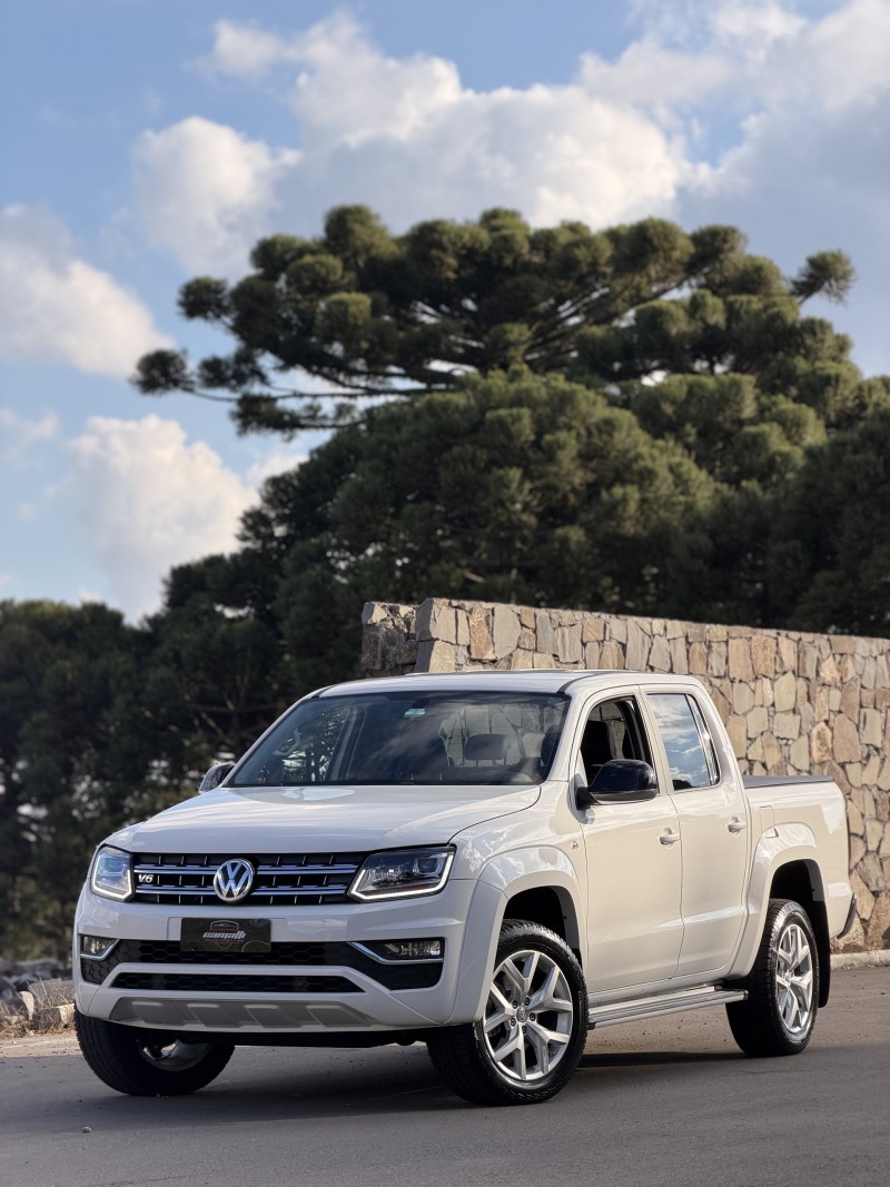 AMAROK 3.0 V6 TDI HIGHLINE CD DIESEL 4MOTION AUTOMÁTICO