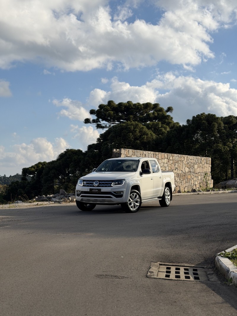 AMAROK 3.0 V6 TDI HIGHLINE CD DIESEL 4MOTION AUTOMÁTICO - 2024 - ANTôNIO PRADO