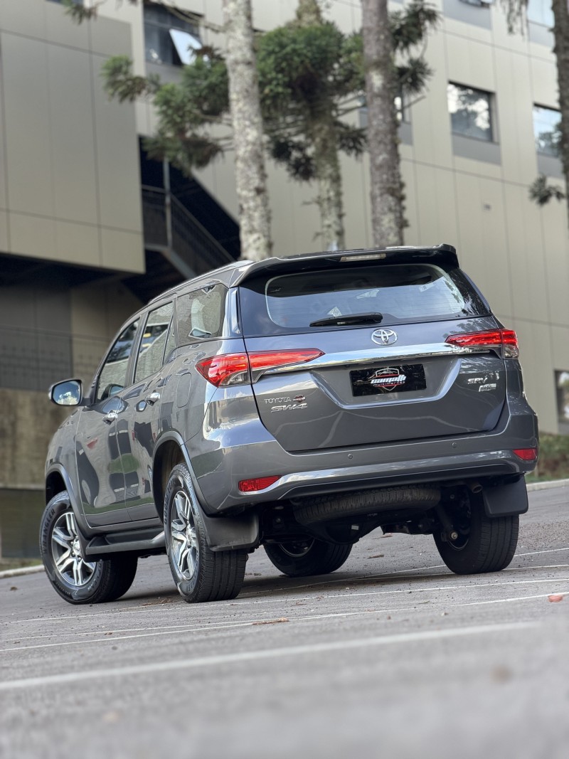 HILUX SW4 2.7 SRV 4X2 16V FLEX 7 LUGARES 4P AUTOMÁTICO - 2019 - ANTôNIO PRADO