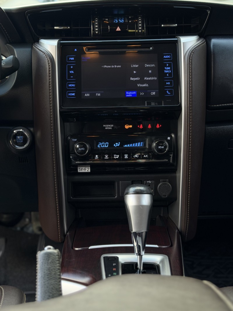HILUX SW4 2.7 SRV 4X2 16V FLEX 7 LUGARES 4P AUTOMÁTICO - 2019 - ANTôNIO PRADO