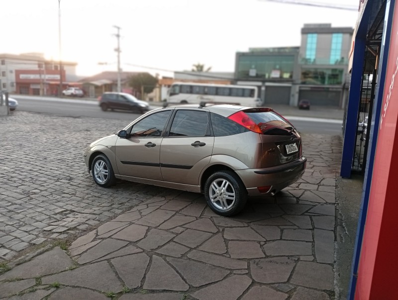 FOCUS 1.6 8V FLEX 4P MANUAL - 2009 - CAXIAS DO SUL