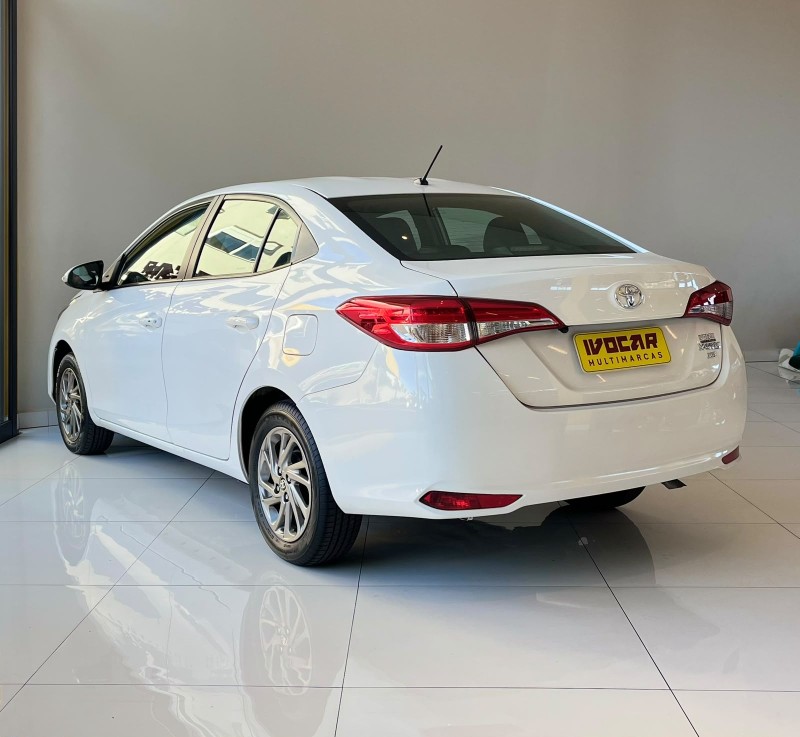 YARIS 1.5 XS 16V FLEX 4P AUTOMÁTICO - 2024 - VACARIA