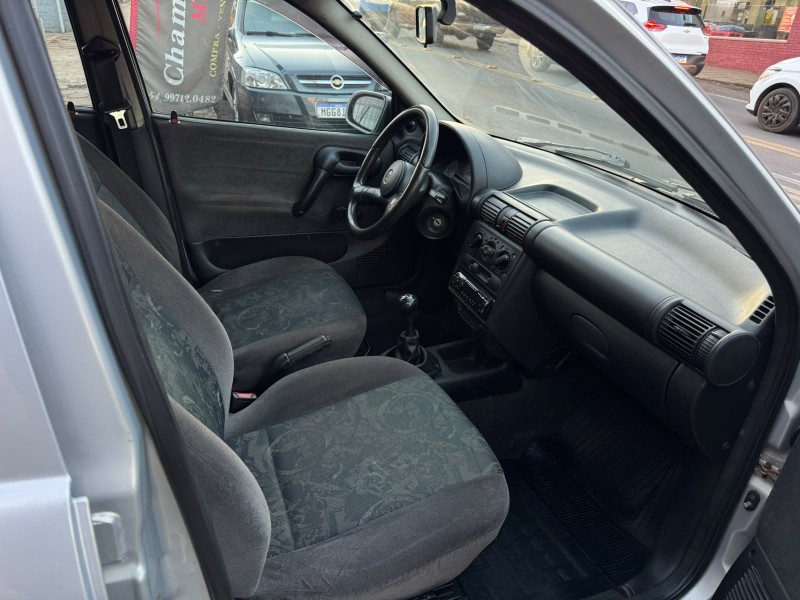 CORSA 1.0 MPFI MILENIUM 8V GASOLINA 4P MANUAL - 2001 - VACARIA