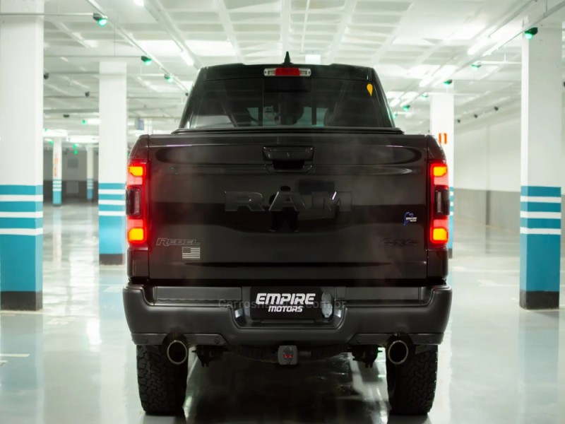 1500 REBEL 5.7 HEMI V8 CD 4X4 GASOLINA 4P AUTOMÁTICA - 2022 - PORTO ALEGRE