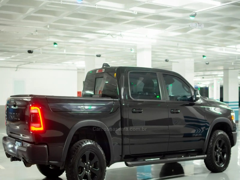 1500 REBEL 5.7 HEMI V8 CD 4X4 GASOLINA 4P AUTOMÁTICA - 2022 - PORTO ALEGRE
