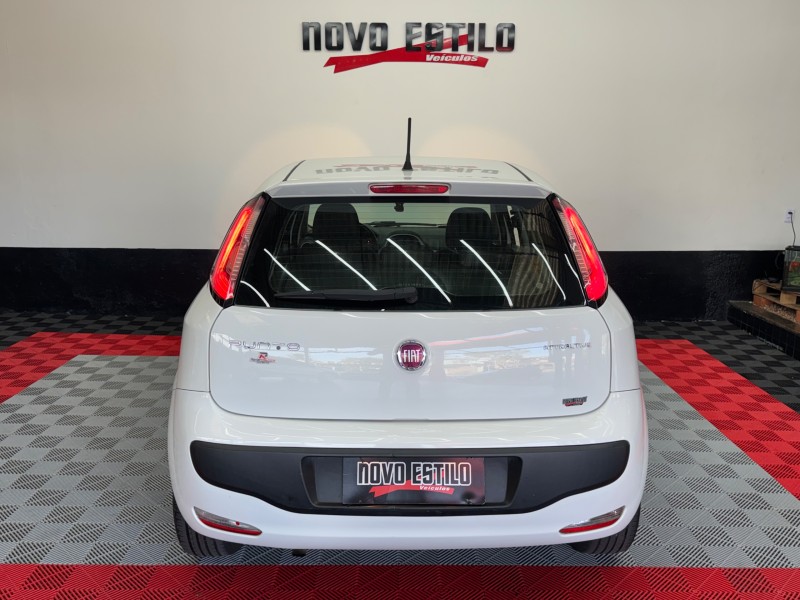 PUNTO 1.4 ATTRACTIVE 8V FLEX 4P MANUAL - 2016 - CAXIAS DO SUL
