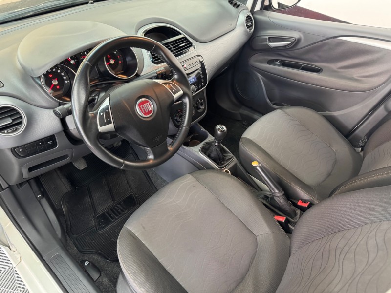 PUNTO 1.4 ATTRACTIVE 8V FLEX 4P MANUAL - 2016 - CAXIAS DO SUL