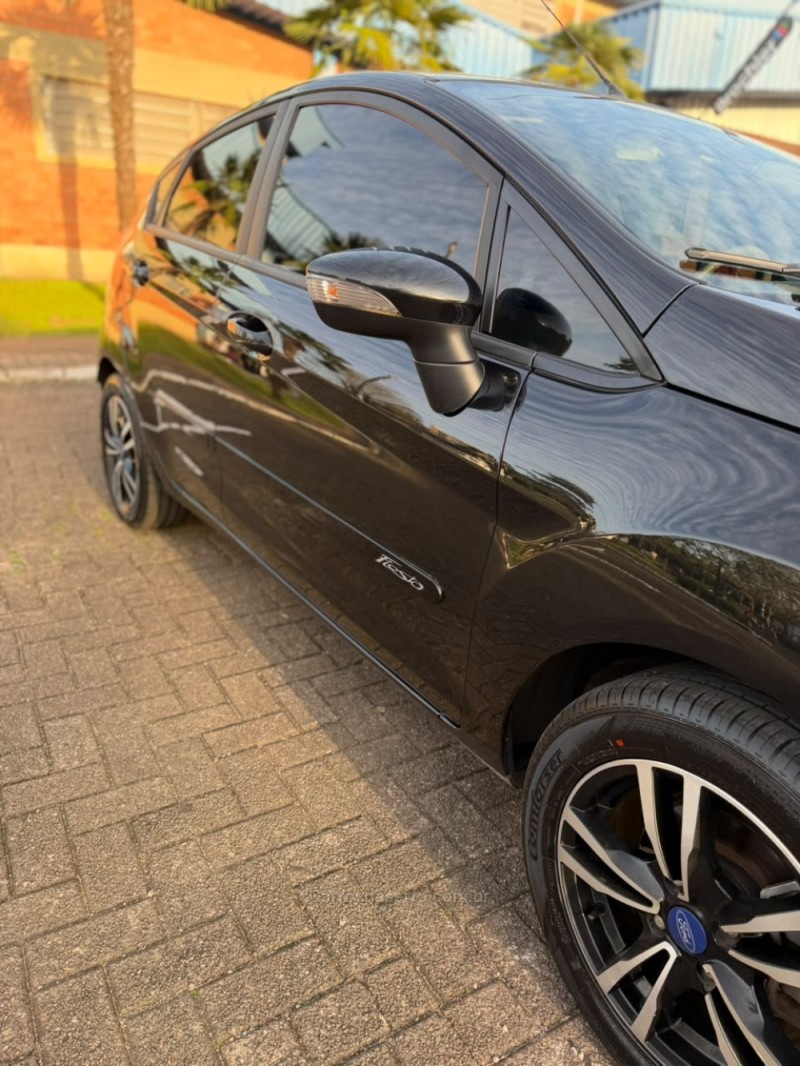FIESTA 1.6 SE HATCH 16V FLEX 4P MANUAL - 2017 - BROCHIER