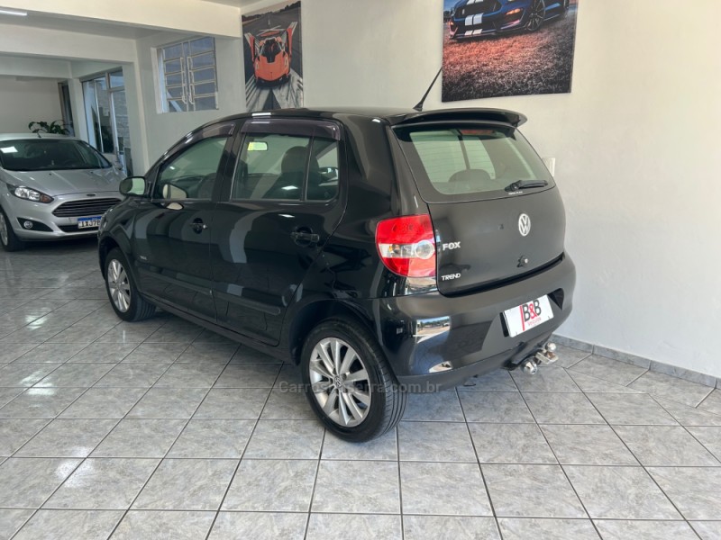 FOX 1.0 MI TREND 8V FLEX 4P MANUAL - 2010 - NOVA PRATA