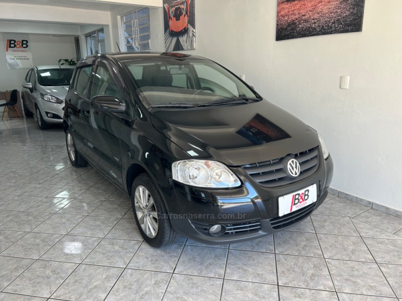 FOX 1.0 MI TREND 8V FLEX 4P MANUAL - 2010 - NOVA PRATA