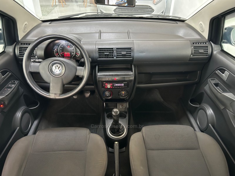 FOX 1.0 MI TREND 8V FLEX 4P MANUAL - 2010 - NOVA PRATA