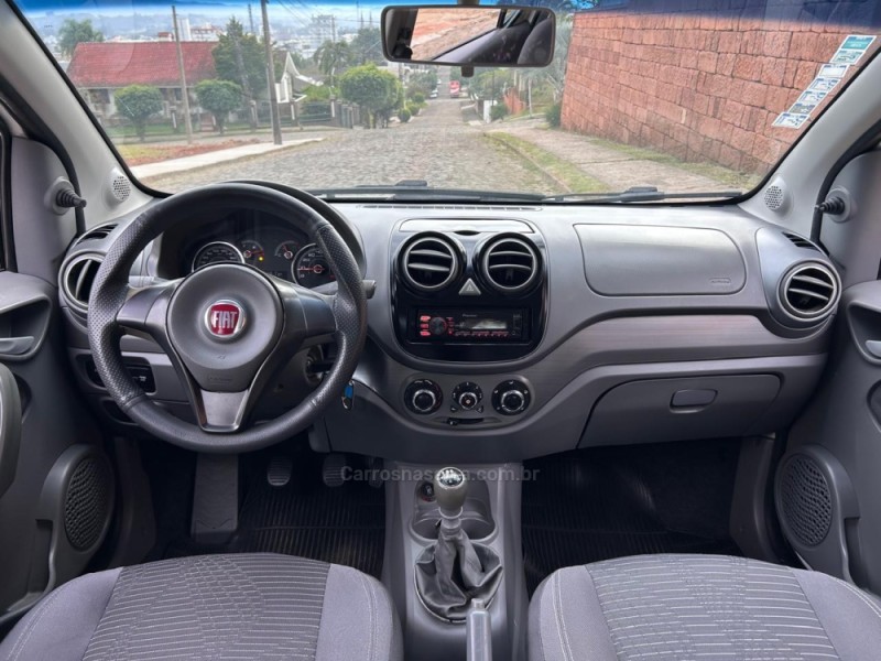 PALIO 1.4 MPI ATTRACTIVE 8V FLEX 4P MANUAL - 2016 - VENâNCIO AIRES