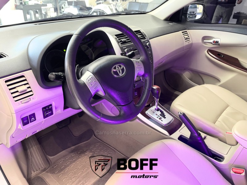 COROLLA 2.0 ALTIS PREMIUM 16V FLEX 4P AUTOMÁTICO - 2012 - CAXIAS DO SUL