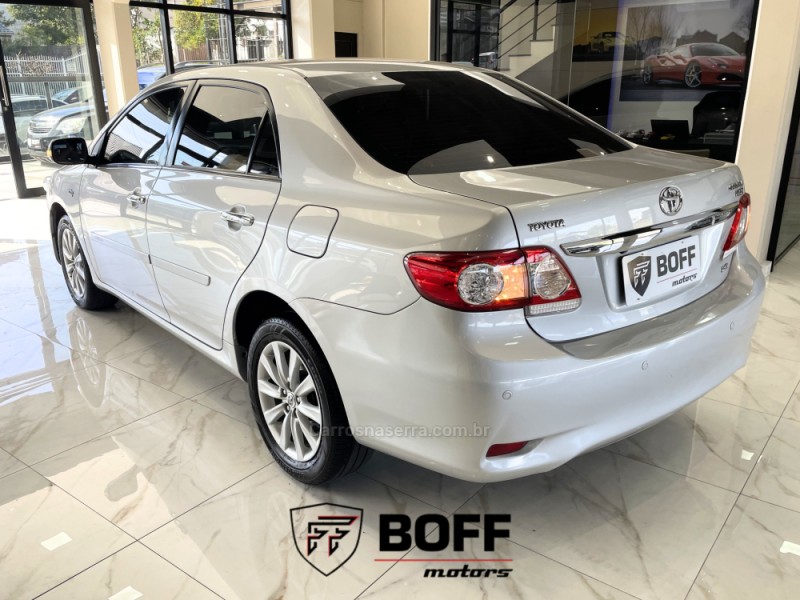 COROLLA 2.0 ALTIS PREMIUM 16V FLEX 4P AUTOMÁTICO - 2012 - CAXIAS DO SUL