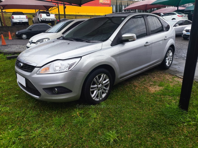 focus 2.0 ghia 16v gasolina 4p automatico 2011 farroupilha
