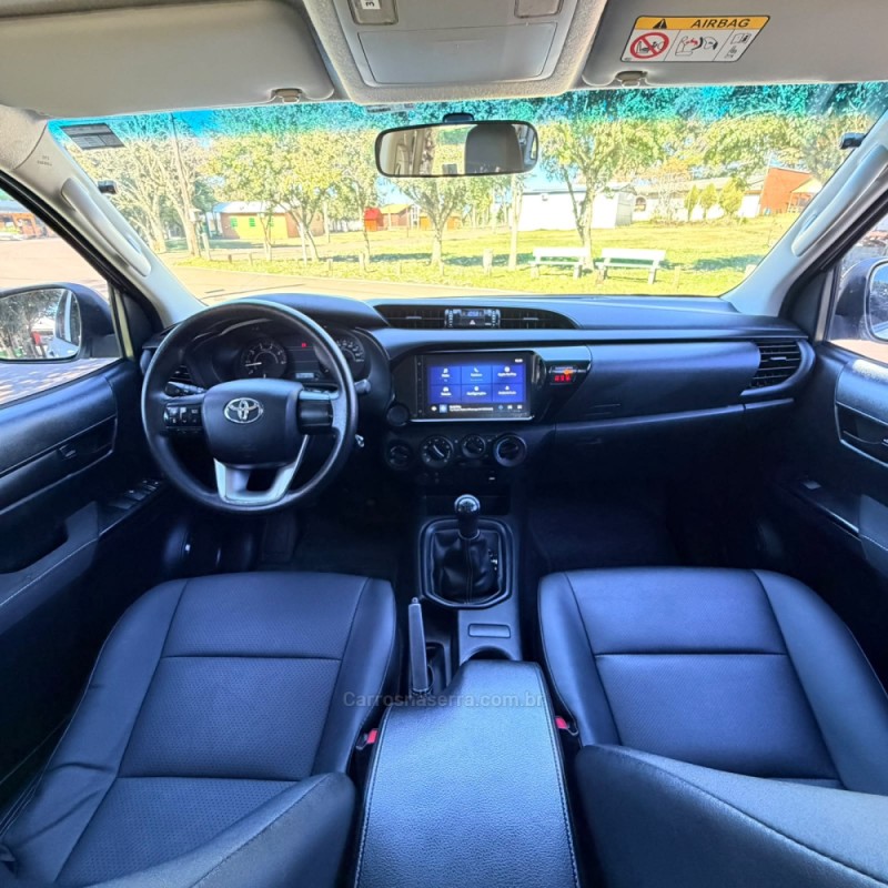 HILUX 2.8 STD 4X4 CD 16V DIESEL 4P MANUAL - 2024 - VACARIA