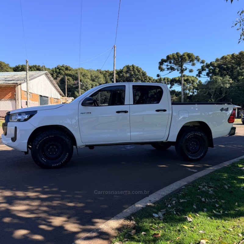 HILUX 2.8 STD 4X4 CD 16V DIESEL 4P MANUAL - 2024 - VACARIA