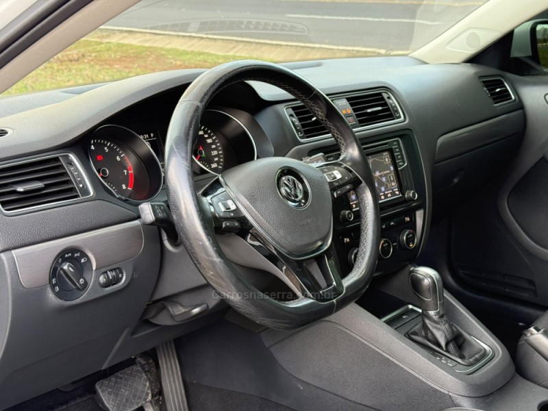 JETTA 1.4 16V TSI COMFORTLINE GASOLINA 4P TIPTRONIC - 2017 - DOIS IRMãOS