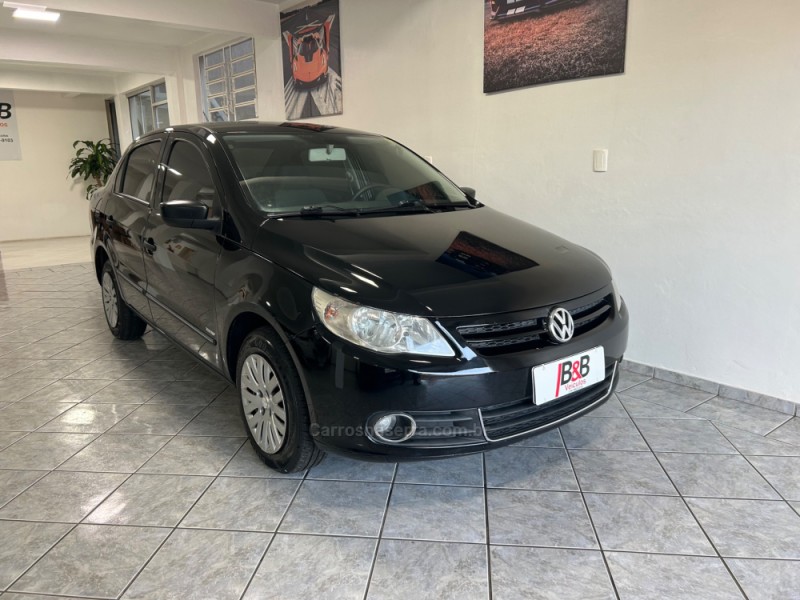 VOYAGE 1.6 MI TRENDLINE 8V FLEX 4P MANUAL - 2011 - NOVA PRATA