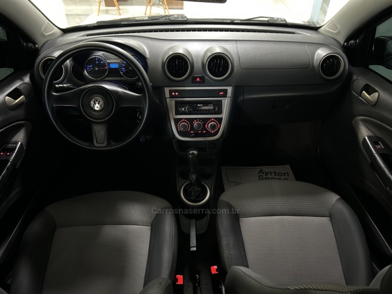VOYAGE 1.6 MI TRENDLINE 8V FLEX 4P MANUAL - 2011 - NOVA PRATA