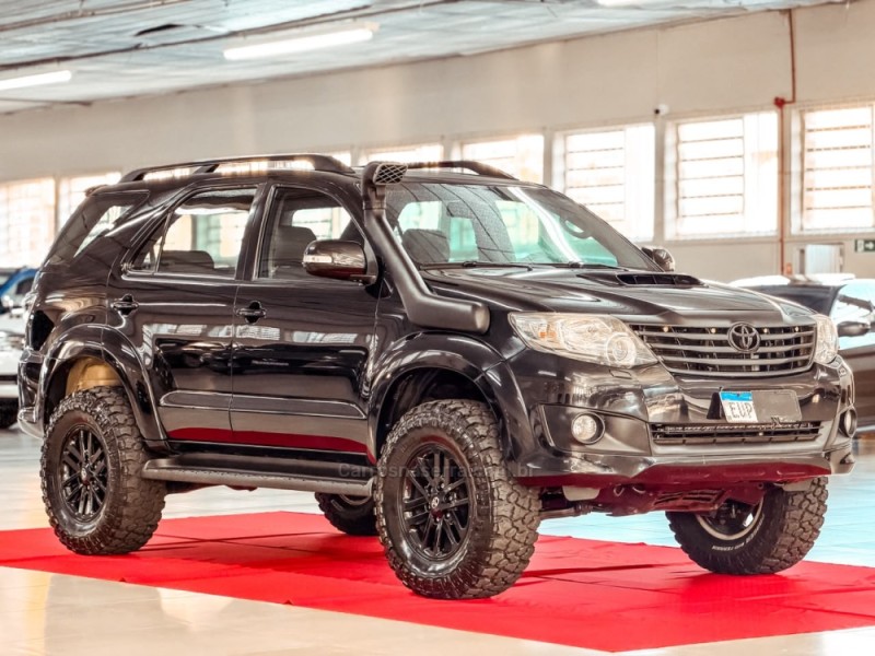 HILUX SW4 3.0 SRV 4X4 CD 16V TURBO INTERCOOLER DIESEL 4P AUTOMÁTICO - 2013 - NOVA PRATA