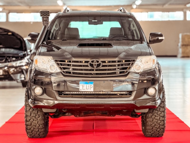 HILUX SW4 3.0 SRV 4X4 CD 16V TURBO INTERCOOLER DIESEL 4P AUTOMÁTICO - 2013 - NOVA PRATA