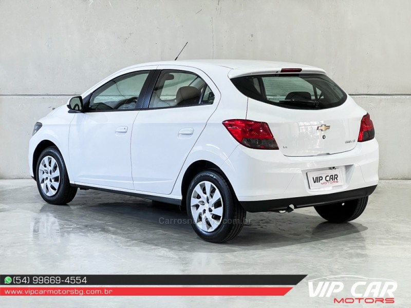 ONIX 1.4 MPFI LT 8V FLEX 4P MANUAL - 2015 - FARROUPILHA