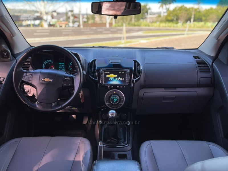 S10 2.5 LTZ 4X2 CD 16V FLEX 4P MANUAL - 2015 - DOIS IRMãOS