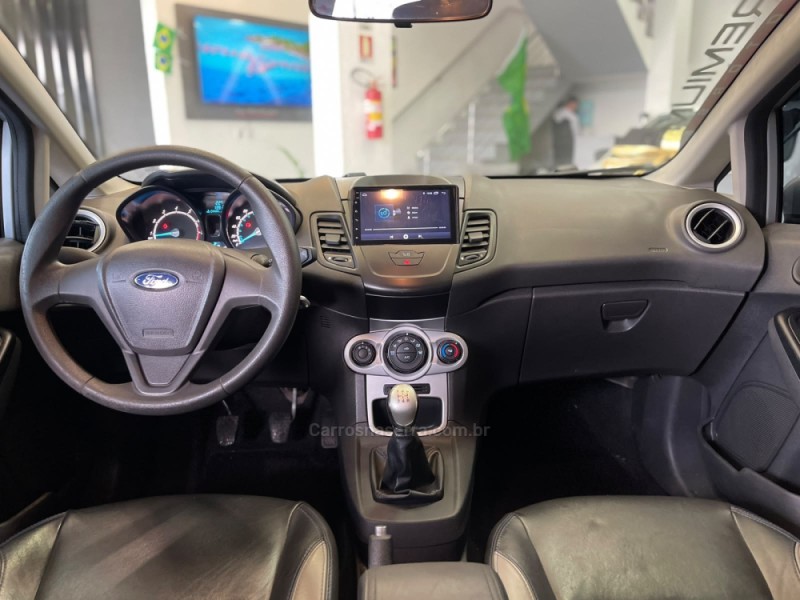 FIESTA 1.5 SE HATCH 16V FLEX 4P MANUAL - 2015 - DOIS IRMãOS