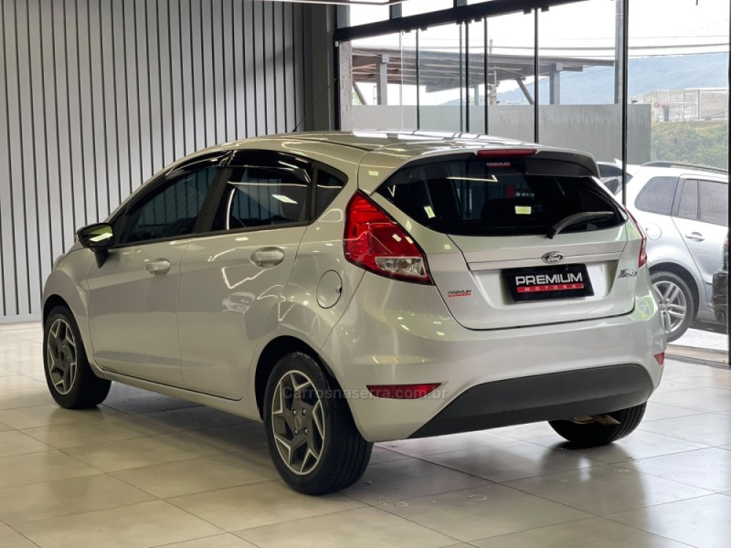 FIESTA 1.5 SE HATCH 16V FLEX 4P MANUAL - 2015 - DOIS IRMãOS