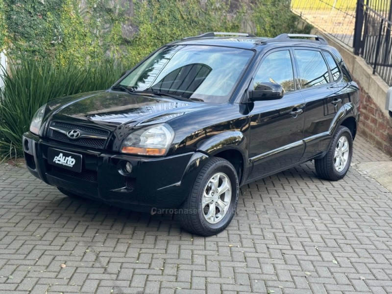 tucson 2.0 mpfi gls base 16v 143cv 2wd gasolina 4p automatico 2010 farroupilha