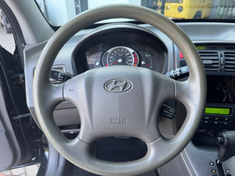 TUCSON 2.0 MPFI GLS BASE 16V 143CV 2WD GASOLINA 4P AUTOMÁTICO - 2010 - FARROUPILHA