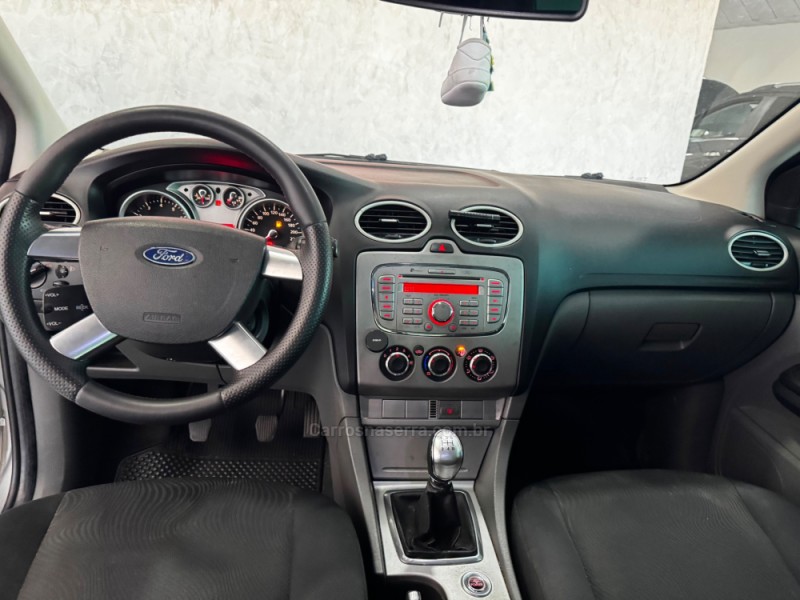 FOCUS 2.0 GLX SEDAN 16V FLEX 4P MANUAL - 2011 - CAXIAS DO SUL