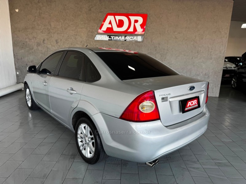 FOCUS 2.0 GLX SEDAN 16V FLEX 4P MANUAL - 2011 - CAXIAS DO SUL