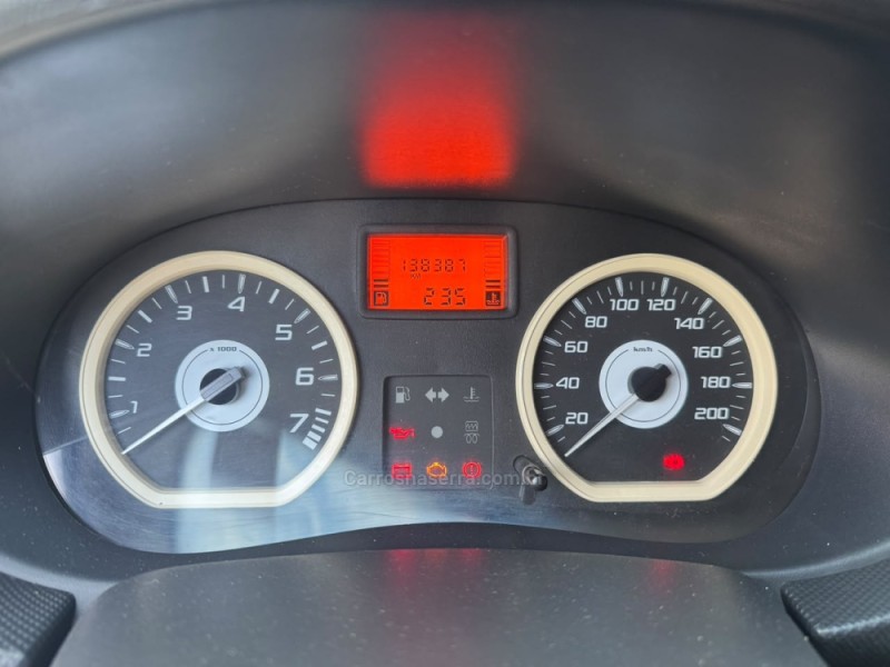 SANDERO 1.6 STEPWAY 16V FLEX 4P MANUAL - 2011 - FARROUPILHA