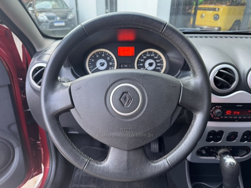 SANDERO 1.6 STEPWAY 16V FLEX 4P MANUAL - 2011 - FARROUPILHA