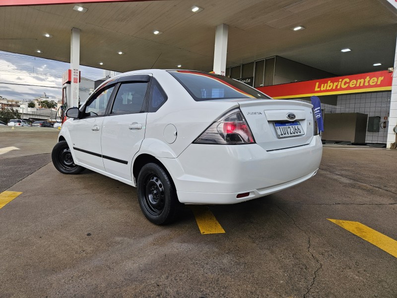 FIESTA 1.6 SE SEDAN 16V FLEX 4P MANUAL - 2014 - CAXIAS DO SUL