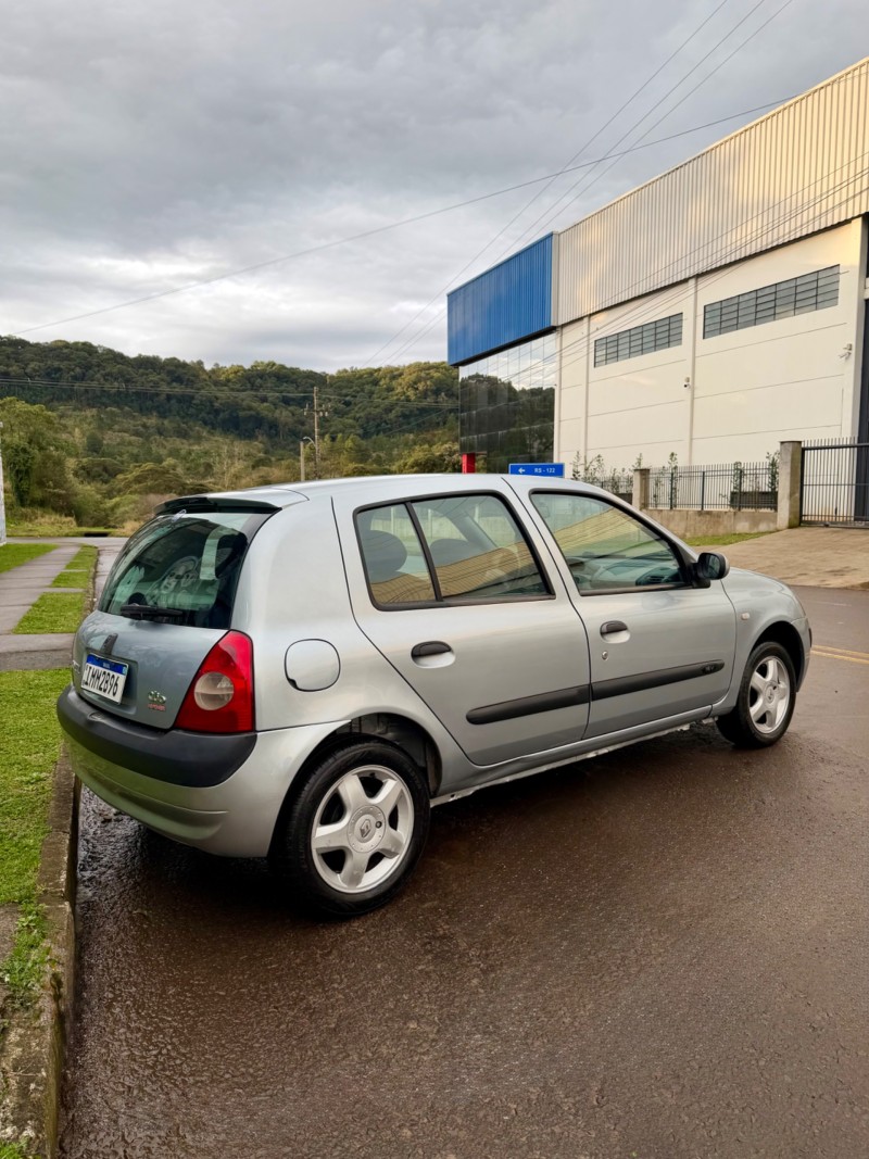 CLIO 1.0 AUTHENTIQUE PLUS 8V GASOLINA 4P MANUAL - 2006 - CAXIAS DO SUL