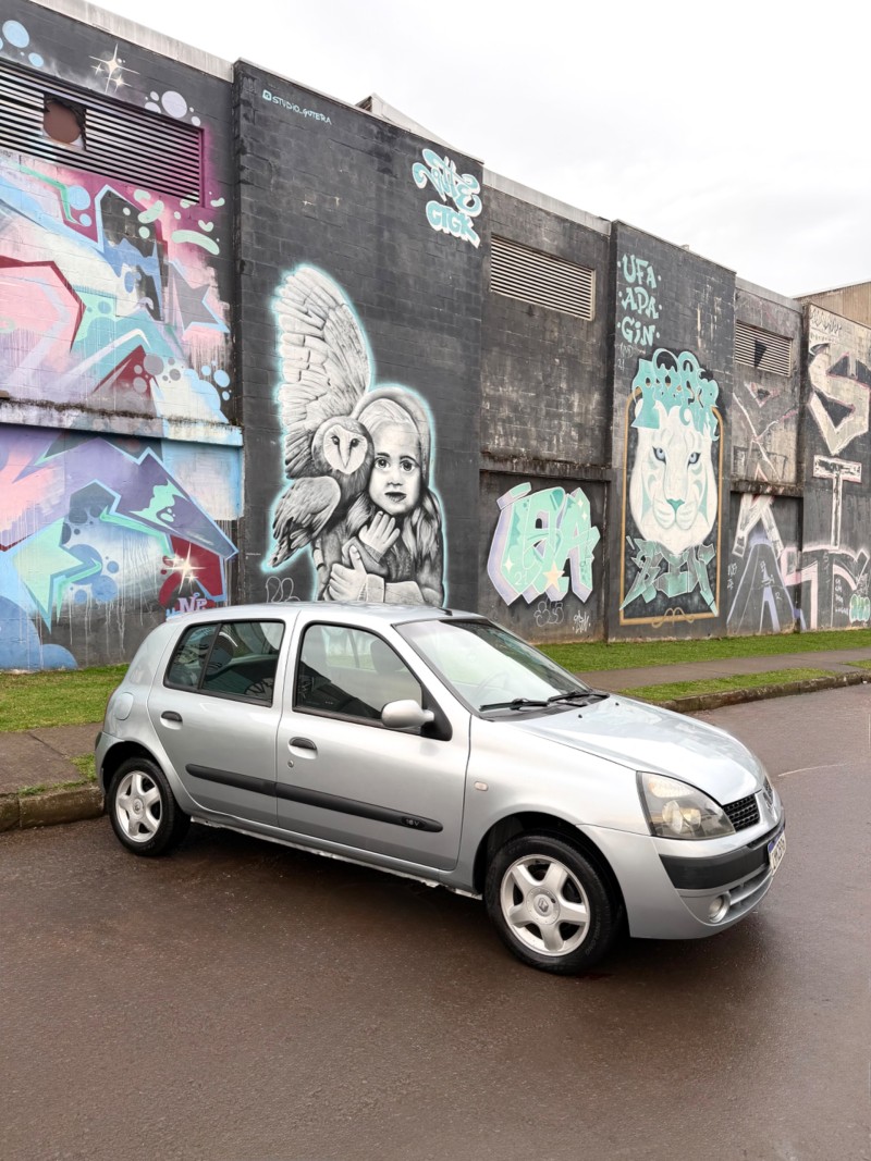 CLIO 1.0 AUTHENTIQUE PLUS 8V GASOLINA 4P MANUAL - 2006 - CAXIAS DO SUL