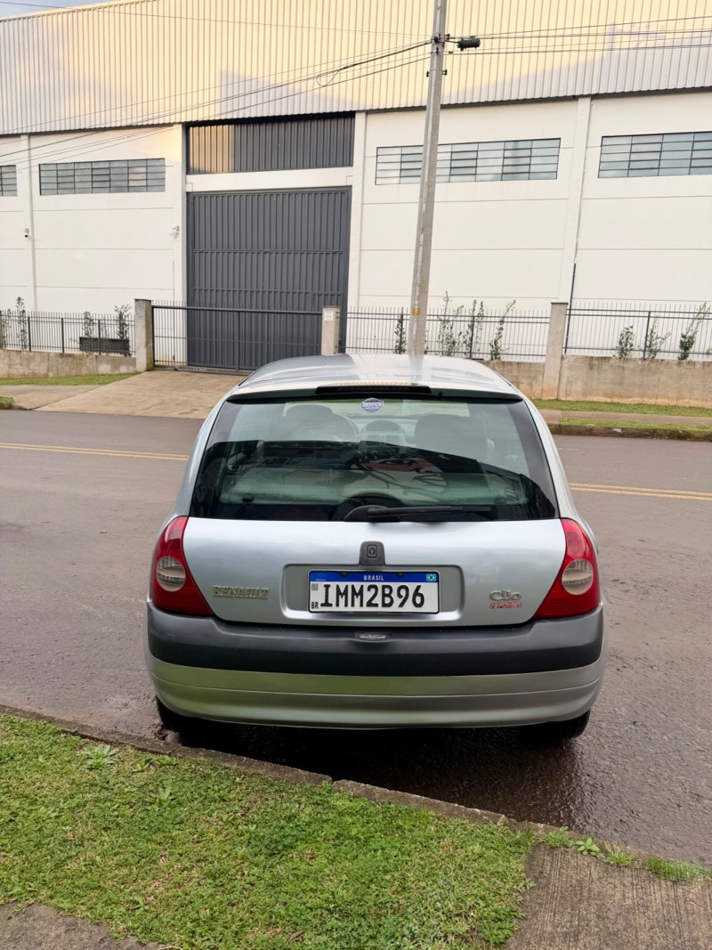 CLIO 1.0 AUTHENTIQUE PLUS 8V GASOLINA 4P MANUAL - 2006 - CAXIAS DO SUL