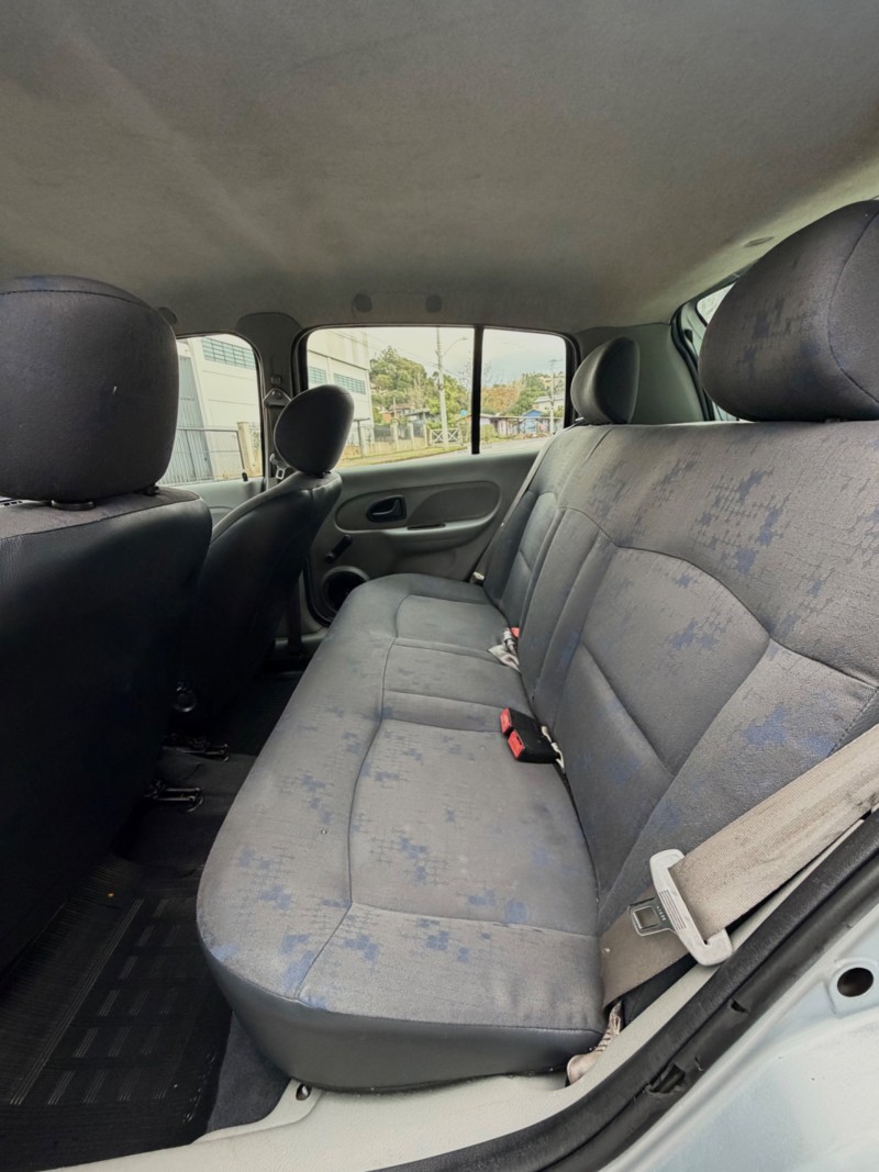 CLIO 1.0 AUTHENTIQUE PLUS 8V GASOLINA 4P MANUAL - 2006 - CAXIAS DO SUL