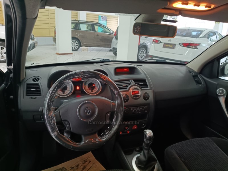MÉGANE 1.6 DYNAMIQUE GRAND TOUR 16V FLEX 4P MANUAL - 2013 - NOVA PETRóPOLIS