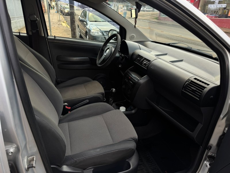 FOX 1.0 MI 8V FLEX 4P MANUAL - 2005 - VACARIA