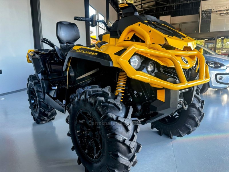 OUTLANDER 1000X MR - 2021 - TRêS COROAS