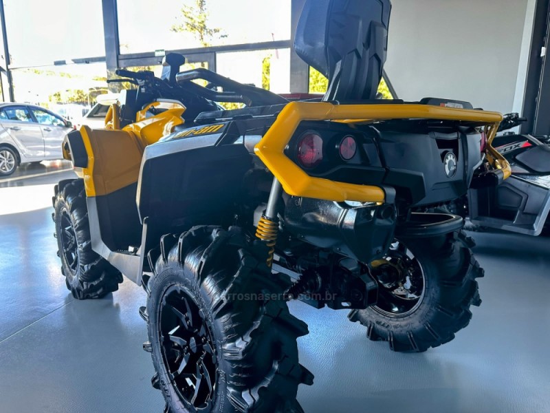 OUTLANDER 1000X MR - 2021 - TRêS COROAS