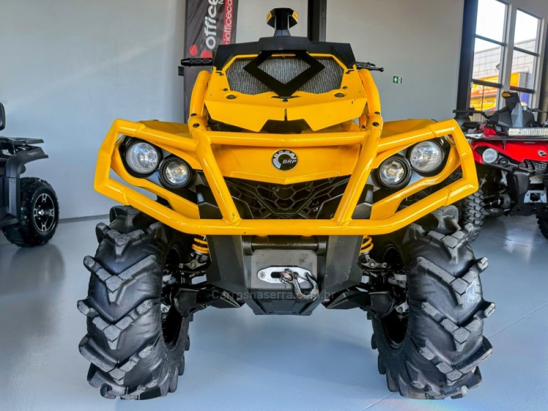 OUTLANDER 1000X MR - 2021 - TRêS COROAS